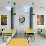 Inturjoven Hostel *