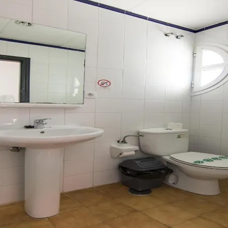 Inturjoven Hostel *
