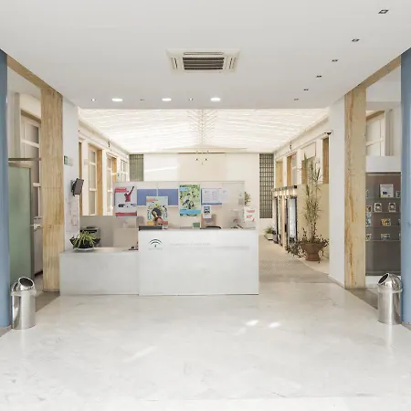 Inturjoven Hostel