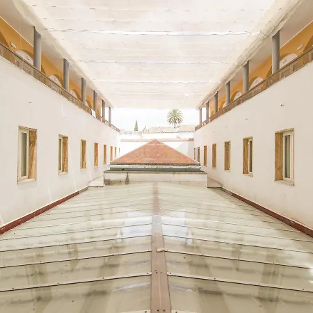 Inturjoven Hostel