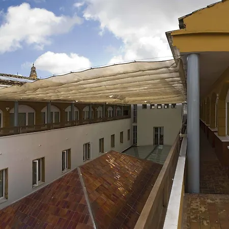 Inturjoven Hostel *
